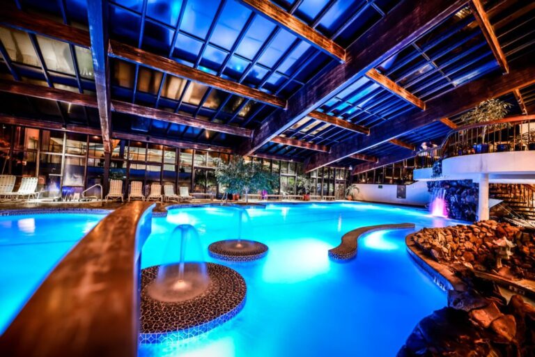 Hotels With Swimming Pool